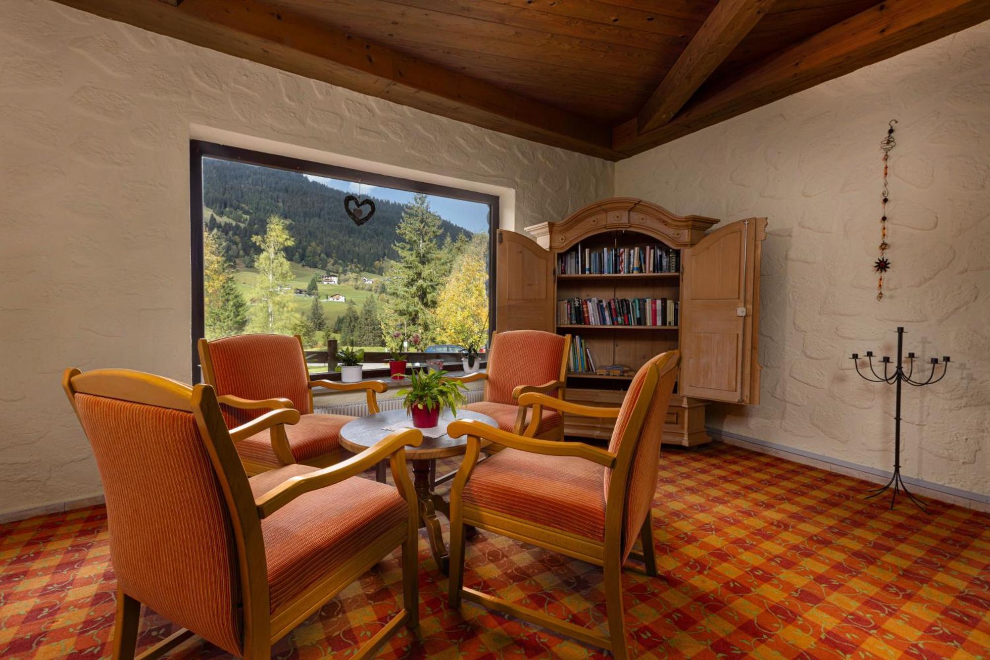 Ifa Breitach Apartments Kleinwalsertal ミッテルベルク エクステリア 写真