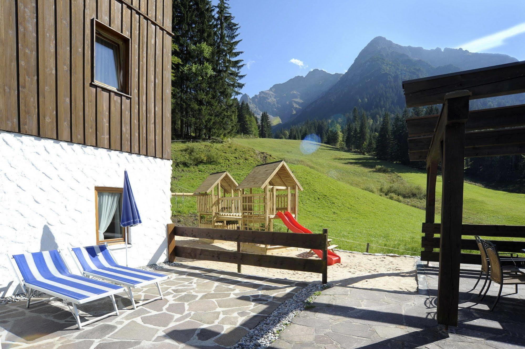 Ifa Breitach Apartments Kleinwalsertal ミッテルベルク エクステリア 写真